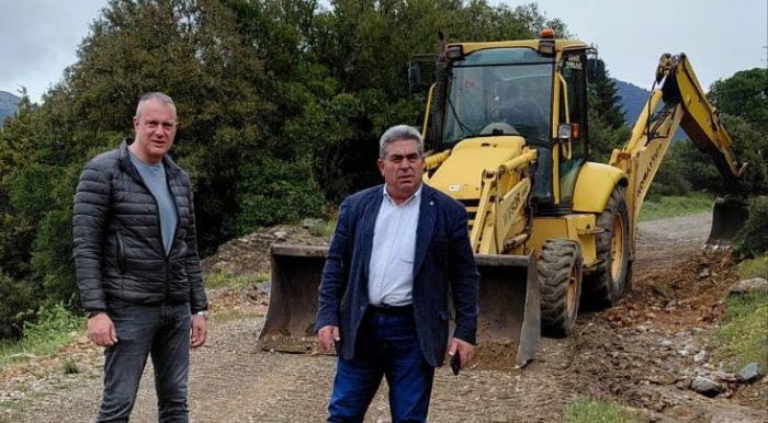 &Delta;ή&mu;&omicron;&sigmaf; &Tau;&rho;ί&pi;&omicron;&lambda;&eta;&sigmaf; | &Sigma;&epsilon; &epsilon;&xi;έ&lambda;&iota;&xi;&eta; &epsilon;&kappa;&tau;&epsilon;&tau;&alpha;&mu;έ&nu;&epsilon;&sigmaf; &epsilon;&rho;&gamma;&alpha;&sigma;ί&epsilon;&sigmaf; &alpha;&gamma;&rho;&omicron;&tau;&iota;&kappa;ή&sigmaf; &omicron;&delta;&omicron;&pi;&omicron;&iota;ί&alpha;&sigmaf; (&epsilon;&iota;&kappa;ό&nu;&epsilon;&sigmaf;)