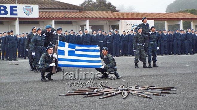 Ορκίστηκαν νεοσύλλεκτοι στην 124 ΠΒΕ –Δείτε την στρατιωτική επίδειξη (vd)!
