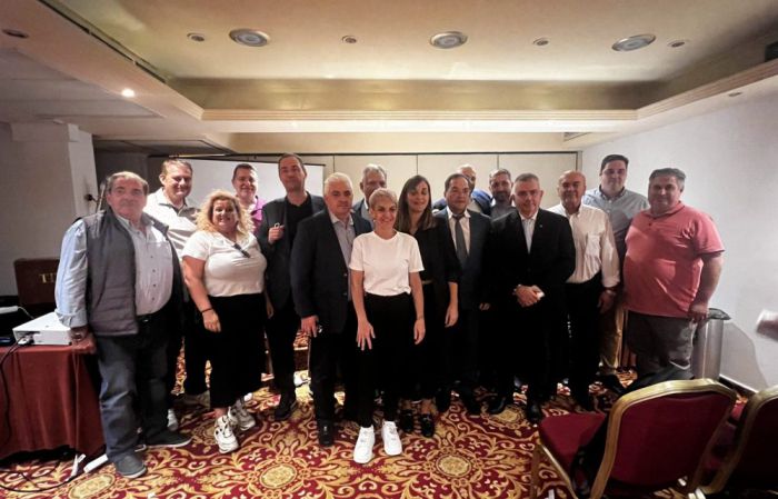 &Omicron;&mu;&omicron;&sigma;&pi;&omicron;&nu;&delta;ί&alpha; &Epsilon;&pi;&alpha;&gamma;&gamma;&epsilon;&lambda;&mu;&alpha;&tau;&omicron;&beta;&iota;&omicron;&tau;&epsilon;&chi;&nu;ώ&nu; &Zeta;&alpha;&chi;&alpha;&rho;&omicron;&pi;&lambda;&alpha;&sigma;&tau;ώ&nu; &Epsilon;&lambda;&lambda;ά&delta;&omicron;&sigmaf; | &Beta;' &Alpha;&nu;&tau;&iota;&pi;&rho;ό&epsilon;&delta;&rho;&omicron;&sigmaf; &omicron; &Iota;&omega;ά&nu;&nu;&eta;&sigmaf; &Tau;&epsilon;&rho;&zeta;ή&sigmaf;