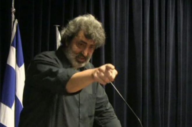 &Alpha;&nu;&alpha;&pi;&lambda;&eta;&rho;&omega;&tau;ή&sigmaf; &Upsilon;&pi;&omicron;&upsilon;&rho;&gamma;ό&sigmaf; &gamma;&iota;&alpha; &delta;&eta;&mu;&omicron;&sigma;&iota;&omicron;&gamma;&rho;ά&phi;&omicron;: "Έ&pi;&rho;&epsilon;&pi;&epsilon; &nu;&alpha; &tau;&omicron;&nu; &chi;ώ&sigma;&omega; &tau;&rho;ί&alpha; &mu;έ&tau;&rho;&alpha; &kappa;ά&tau;&omega; &alpha;&pi;ό &tau;&eta; &gamma;&eta;!" (vd)