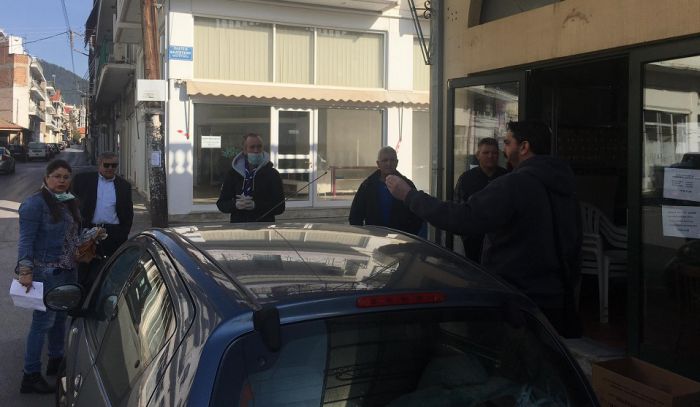 Καθημερινή διανομή τροφίμων από το Κοινωνικό Παντοπωλείο σε δημότες της Τρίπολης (εικόνες)