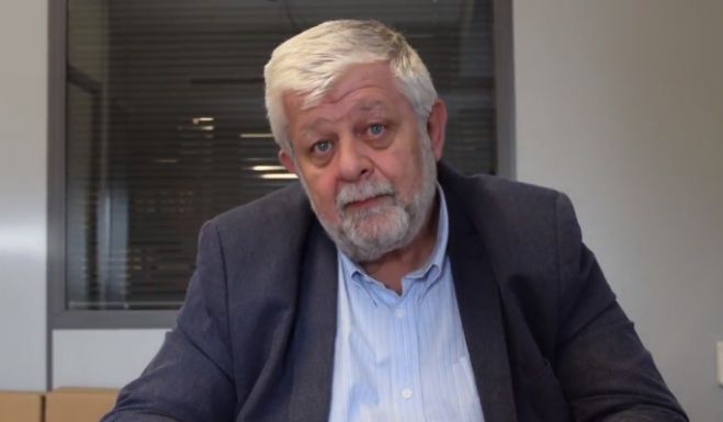 &Pi;&alpha;&upsilon;&lambda;ή&sigmaf;: "&Theta;&alpha; &sigma;&upsilon;&nu;&epsilon;&chi;ί&sigma;&omicron;&upsilon;&mu;&epsilon; &kappa;&alpha;&nu;&omicron;&nu;&iota;&kappa;ά &tau;&omicron; έ&rho;&gamma;&omicron; &sigma;&tau;&omicron; &Mu;&epsilon;&gamma;&alpha;&beta;&omicron;ύ&nu;&iota;" (vd)