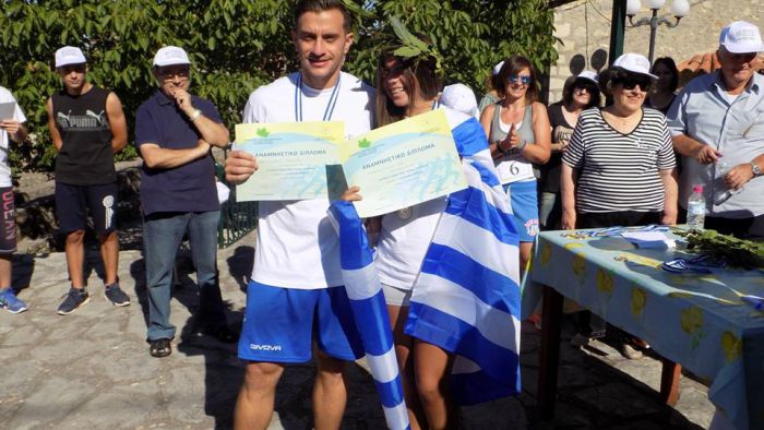 &Gamma;&omicron;&rho;&tau;&upsilon;&nu;ί&alpha; | Έ&tau;&rho;&epsilon;&xi;&alpha;&nu; &alpha;&gamma;ώ&nu;&alpha; &delta;&rho;ό&mu;&omicron;&upsilon; &sigma;&tau;&eta; &delta;&iota;&alpha;&delta;&rho;&omicron;&mu;ή "&Psi;ά&rho;&iota; &Eta;&rho;&alpha;ί&alpha;&sigmaf;-&Lambda;&upsilon;&kappa;&omicron;ύ&rho;&epsilon;&sigma;&eta;"! (&epsilon;&iota;&kappa;ό&nu;&epsilon;&sigmaf;)