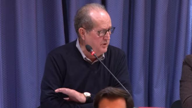 &Nu;ί&kappa;&alpha;&sigmaf;: &laquo;&Alpha;&nu; &theta;έ&lambda;&omega; &nu;&alpha; &epsilon;ί&mu;&alpha;&iota; &upsilon;&pi;&omicron;&psi;ή&phi;&iota;&omicron;&sigmaf; &Pi;&epsilon;&rho;&iota;&phi;&epsilon;&rho;&epsilon;&iota;ά&rho;&chi;&eta;&sigmaf;, &theta;&alpha; &epsilon;ί&mu;&alpha;&iota;. &Alpha;&nu; &delta;&epsilon;&nu; &theta;έ&lambda;&omega;, &delta;&epsilon;&nu; &theta;&alpha; &epsilon;ί&mu;&alpha;&iota;&raquo;