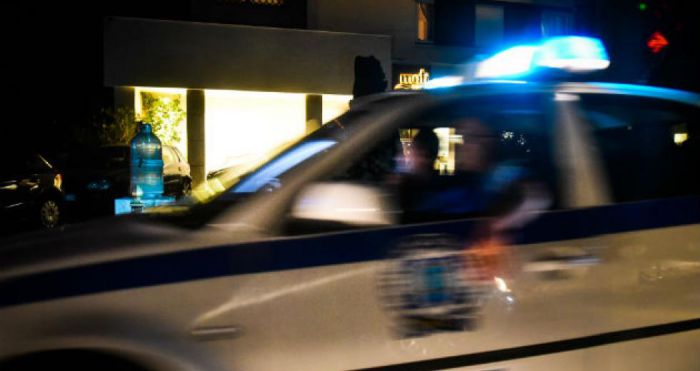 &Tau;&rho;ί&pi;&omicron;&lambda;&eta; | &Eta; &Alpha;&sigma;&phi;ά&lambda;&epsilon;&iota;&alpha; &epsilon;&xi;&iota;&chi;&nu;ί&alpha;&sigma;&epsilon; &alpha;&pi;ά&tau;&eta; &sigma;&tau;&eta;&nu; &pi;ό&lambda;&eta;