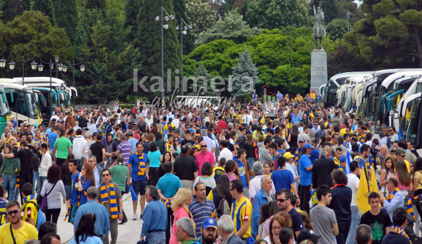 «Κοσμοπλημμύρα» στην Άρεως από φιλάθλους του Αστέρα! Αναχώρησαν 60 λεωφορεία! (εικόνες και βίντεο)