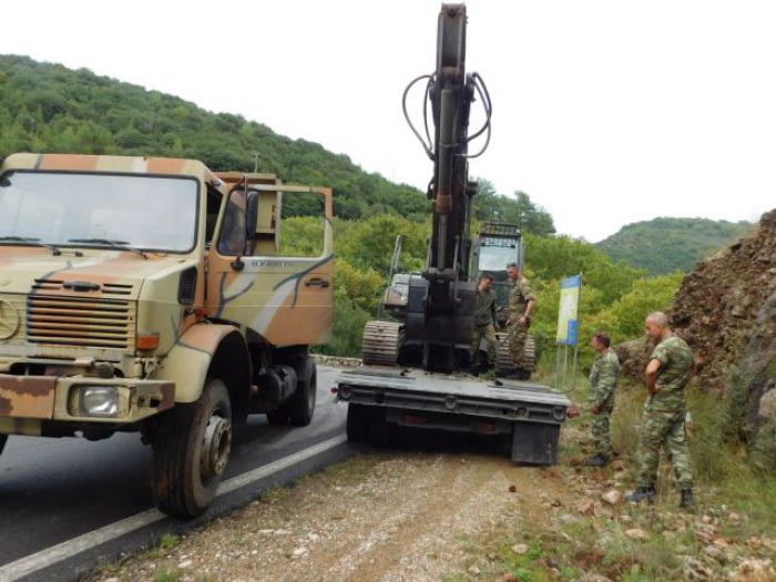 Μηχανήματα του Στρατού ξεκινούν τη διαπλάτυνση του δρόμου &quot;Τρόπαια – Φράγμα Λίμνης Λάδωνα&quot;! (εικόνες)