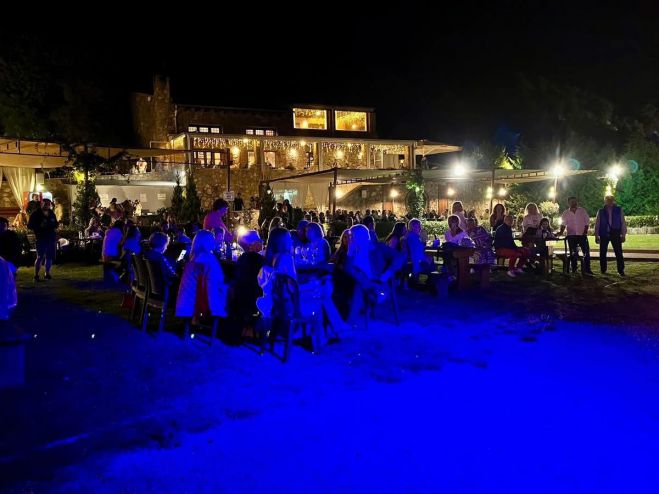 Κώστας Τζιούμης: &quot;Μια καταπληκτική μουσική βραδιά στα Σπήλαια Κάψια&quot;
