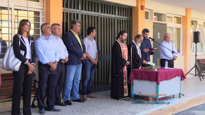 Στο ΕΠΑΛ-ΓΕΛ-Γυμνάσιο Μεγαλόπολης η Εύη Τατούλη για τη νέα σχολική χρονιά (vd)