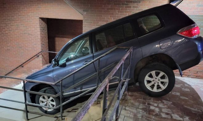 &Eta;&Pi;&Alpha; |  &Alpha;&upsilon;&tau;&omicron;&kappa;ί&nu;&eta;&tau;&omicron; &mu;&pi;ή&kappa;&epsilon; &sigma;&epsilon; &alpha;&sigma;&tau;&upsilon;&nu;&omicron;&mu;&iota;&kappa;ό &tau;&mu;ή&mu;&alpha; - &Tau;&omicron; GPS &phi;&tau;&alpha;ί&epsilon;&iota; &epsilon;ί&pi;&epsilon; &eta; &omicron;&delta;&eta;&gamma;ό&sigmaf; (pics)