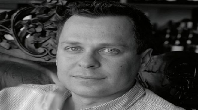 "&Omicron; &Rho;&omicron;&beta;έ&rho;&tau;&omicron;&sigmaf; &theta;&alpha; &sigma;&epsilon; &upsilon;&pi;&omicron;&delta;&epsilon;&chi;&theta;&epsilon;ί &epsilon;&gamma;&kappa;ά&rho;&delta;&iota;&alpha; &kappa;&alpha;&iota; &mu;&alpha;&zeta;ί &theta;&alpha; &mu;&alpha;&sigmaf; &kappa;&omicron;&iota;&tau;ά&tau;&epsilon; &alpha;&pi;ό &psi;&eta;&lambda;ά.."