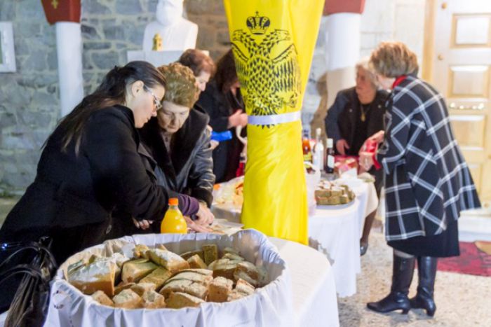 Ο Εσπερινός του Αγίου Νικολάου στο χωριό Πάπαρι (εικόνες)