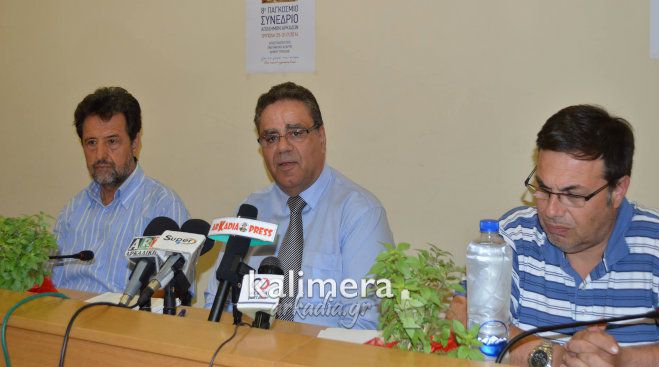 8&omicron; &Pi;&alpha;&gamma;&kappa;ό&sigma;&mu;&iota;&omicron; &Sigma;&upsilon;&nu;έ&delta;&rho;&iota;&omicron; &Alpha;&pi;ό&delta;&eta;&mu;&omega;&nu; &Alpha;&rho;&kappa;ά&delta;&omega;&nu; - &laquo;Έ&chi;&omicron;&upsilon;&mu;&epsilon; &mu;&iota;&alpha; &omega;&rho;&alpha;ί&alpha; &tau;&rho;έ&lambda;&alpha; &pi;&omicron;&upsilon; &lambda;έ&gamma;&epsilon;&tau;&alpha;&iota; &Alpha;&rho;&kappa;&alpha;&delta;ί&alpha;&raquo;! (vd)