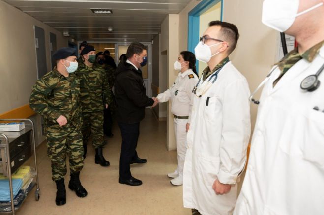 &Chi;&omega;&rho;ί&sigmaf; "&epsilon;&iota;&delta;ή&sigma;&epsilon;&iota;&sigmaf;" &eta; &epsilon;&pi;ί&sigma;&kappa;&epsilon;&psi;&eta; &Chi;&alpha;&rho;&delta;&alpha;&lambda;&iota;ά &sigma;&tau;&eta;&nu; &Tau;&rho;ί&pi;&omicron;&lambda;&eta; (&epsilon;&iota;&kappa;ό&nu;&epsilon;&sigmaf;)