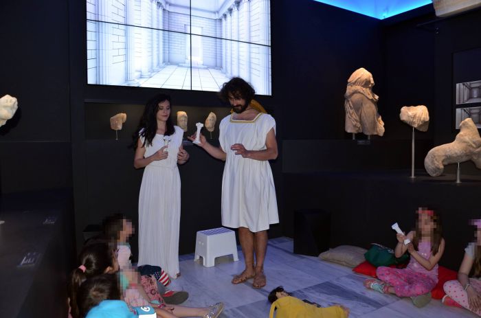 Ο ... Παυσανίας στο Αρχαιολογικό Μουσείο Τεγέας! (εικόνες)