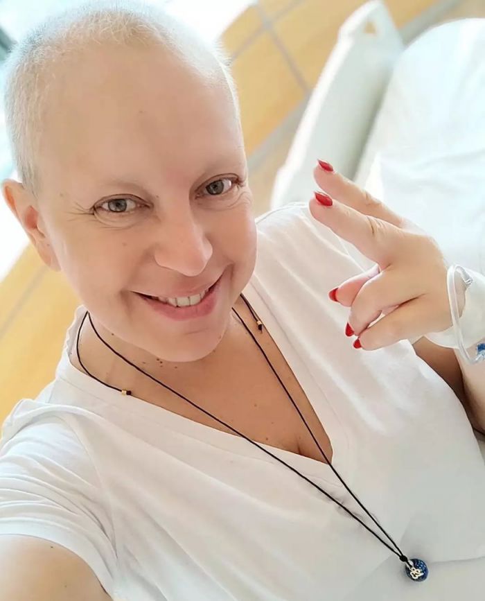 Αντιγόνη Ανδρεάκη | Το συγκινητικό μήνυμα για την μάχη της με τον καρκίνο – “Aυτή την ασθένεια θα την νικήσω όρθια”