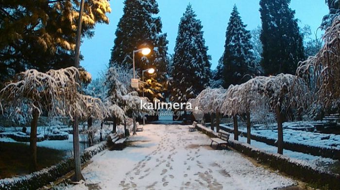 &Chi;&iota;&omicron;&nu;&iota;&sigma;&mu;έ&nu;&epsilon;&sigmaf; &gamma;&omega;&nu;&iota;έ&sigmaf; &sigma;&tau;&eta;&nu; &pi;ό&lambda;&eta; &tau;&eta;&sigmaf; &Tau;&rho;ί&pi;&omicron;&lambda;&eta;&sigmaf; (&epsilon;&iota;&kappa;ό&nu;&epsilon;&sigmaf;)!