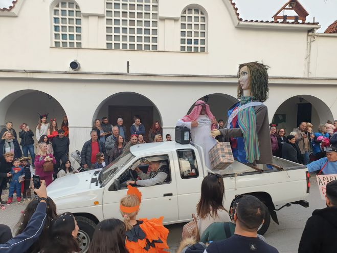 &Tau;&omicron; &Tau;&sigma;&alpha;&kappa;ώ&nu;&iota;&kappa;&omicron; &Kappa;&alpha;&rho;&nu;&alpha;&beta;ά&lambda;&iota; &sigma;&tau;&omicron;&nu; Ά&gamma;&iota;&omicron; &Alpha;&nu;&delta;&rho;έ&alpha;! (&epsilon;&iota;&kappa;ό&nu;&epsilon;&sigmaf;)