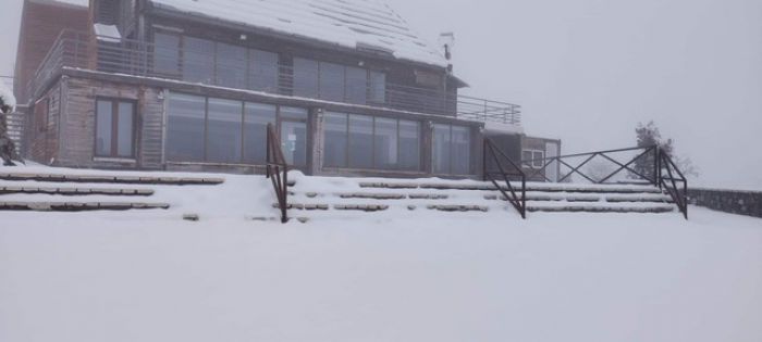 Φρέσκο χιόνι | Η ενημέρωση για τη λειτουργία του Χιονοδρομικού Κέντρου Μαινάλου (εικόνες)