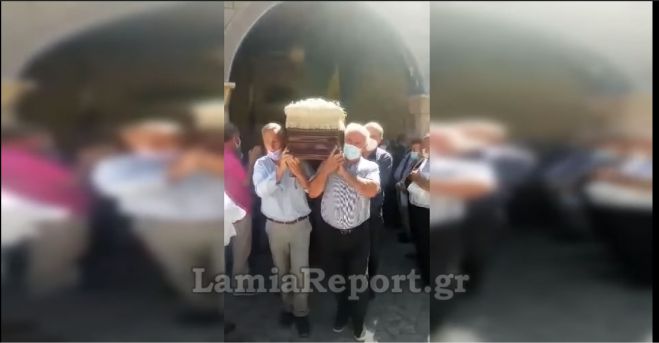 &Mu;&epsilon; &kappa;&lambda;&alpha;&rho;ί&nu;&alpha; &kappa;&alpha;&iota; &tau;&rho;&alpha;&gamma;&omicron;ύ&delta;&iota;&alpha; &tau;&omicron; &tau;&epsilon;&lambda;&epsilon;&upsilon;&tau;&alpha;ί&omicron; "&alpha;&nu;&tau;ί&omicron;" &sigma;&tau;&omicron; &mu;&epsilon;&gamma;ά&lambda;&omicron; &Alpha;&nu;&delta;&rho;έ&alpha; &Tau;&sigma;&alpha;&omicron;ύ&sigma;&eta; (vd)