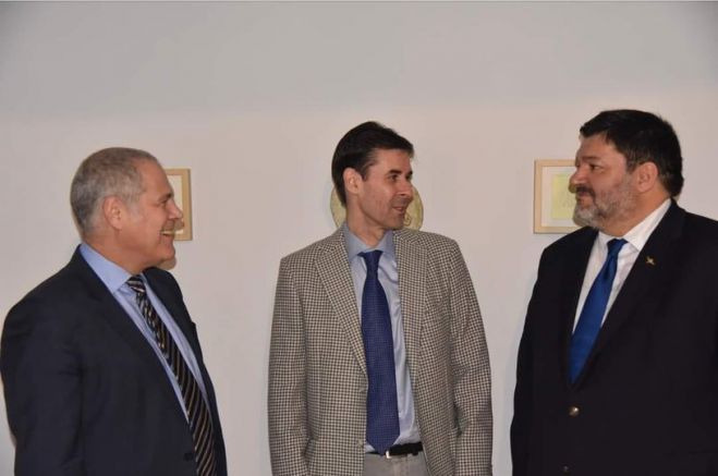 &Omicron; &Beta;&alpha;&sigma;ί&lambda;&eta;&sigmaf; &Tau;&sigma;&iota;ά&rho;&tau;&alpha;&sigmaf; &sigma;&tau;&omicron; &kappa;ό&mu;&mu;&alpha; &Kappa;&rho;&alpha;&nu;&iota;&delta;&iota;ώ&tau;&eta; - &Tau;&zeta;ή&mu;&epsilon;&rho;&omicron;&upsilon;!