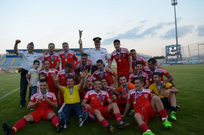 Σήκωσε την κούπα η ποδοσφαιρική ομάδα της 124 ΠΒΕ Τρίπολης! (εικόνες)