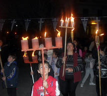 &Eta; &lambda;&alpha;&mu;&pi;&alpha;&delta;&eta;&phi;&omicron;&rho;ί&alpha; &sigma;&tau;&alpha; &Kappa;ά&tau;&omega; &Delta;&omicron;&lambda;&iota;&alpha;&nu;ά (video)