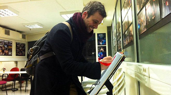 &Alpha;&pi;ό &tau;&eta;&nu; &Tau;&rho;ί&pi;&omicron;&lambda;&eta; έ&nu;&alpha;&sigmaf; &alpha;&pi;ό &tau;&omicron;&upsilon;&sigmaf; &sigma;&tau;&epsilon;&nu;ό&tau;&epsilon;&rho;&omicron;&upsilon;&sigmaf; &sigma;&upsilon;&nu;&epsilon;&rho;&gamma;ά&tau;&epsilon;&sigmaf; &tau;&omicron;&upsilon; &Alpha;&lambda;έ&xi;&eta; &Tau;&sigma;ί&pi;&rho;&alpha;!