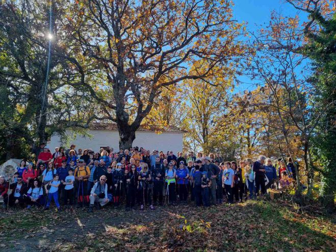 Φθινοπωρινή διάσχιση στα πολύχρωμα Βούρβουρα για 80 Αρκάδες και 40 Μεσσήνιους (εικόνες)