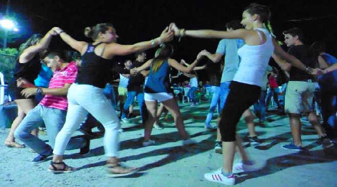 Μεγάλο ξεφάντωμα στο πανηγύρι στα Μαλλωτά Μεγαλόπολης (εικόνες - βίντεο)!