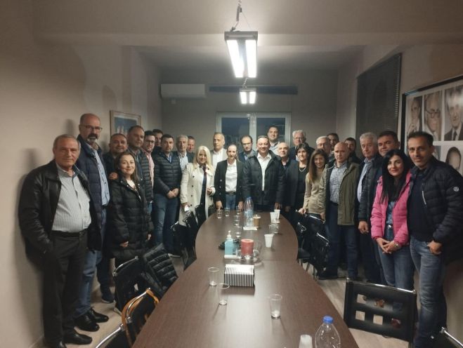 &Delta;&Epsilon;&Epsilon;&Pi; &Alpha;&rho;&kappa;&alpha;&delta;ί&alpha;&sigmaf;: "&Nu;ί&kappa;&eta; &tau;&eta;&sigmaf; &Nu;έ&alpha;&sigmaf; &Delta;&eta;&mu;&omicron;&kappa;&rho;&alpha;&tau;ί&alpha;&sigmaf; &sigma;&tau;&iota;&sigmaf; &epsilon;&kappa;&lambda;&omicron;&gamma;έ&sigmaf; &kappa;&alpha;&iota; &pi;&rho;&omega;&tau;&iota;ά &tau;&eta;&sigmaf; &pi;&alpha;&rho;ά&tau;&alpha;&xi;&eta;&sigmaf; &sigma;&tau;&omicron;&nu; &nu;&omicron;&mu;ό &mu;&epsilon; &sigma;&tau;ό&chi;&omicron; &tau;&omicron; &upsilon;&psi;&eta;&lambda;ό &pi;&omicron;&sigma;&omicron;&sigma;&tau;ό"