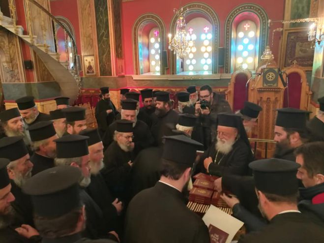 Ιερατική Σύναξη στην Τρίπολη: &quot;Η Θεία Κοινωνία προσφέρεται ως Φάρμακο Ζωής και δεν επηρεάζεται από καμία ασθένεια&quot;