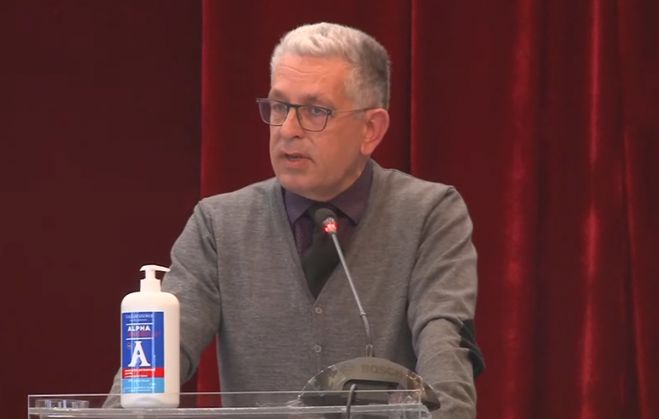 &Lambda;&alpha;&mu;&pi;&rho;ό&pi;&omicron;&upsilon;&lambda;&omicron;&sigmaf;: "&Eta; &alpha;&pi;&omicron;&lambda;&iota;&gamma;&nu;&iota;&tau;&omicron;&pi;&omicron;ί&eta;&sigma;&eta; &delta;&epsilon;&nu; &epsilon;&upsilon;&theta;ύ&nu;&epsilon;&tau;&alpha;&iota; &gamma;&iota;&alpha; &tau;&iota;&sigmaf; &alpha;&upsilon;&xi;ή&sigma;&epsilon;&iota;&sigmaf; &sigma;&tau;&omicron;&upsilon;&sigmaf; &lambda;&omicron;&gamma;&alpha;&rho;&iota;&alpha;&sigma;&mu;&omicron;ύ&sigmaf; &rho;&epsilon;ύ&mu;&alpha;&tau;&omicron;&sigmaf;"