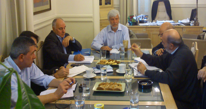 &Pi;έ&tau;&rho;&omicron;&sigmaf; &Tau;&alpha;&tau;&omicron;ύ&lambda;&eta;&sigmaf;: "&Omicron;&iota; &Pi;&epsilon;&rho;&iota;&phi;έ&rho;&epsilon;&iota;&epsilon;&sigmaf; &delta;&iota;&epsilon;&kappa;&delta;&iota;&kappa;&omicron;ύ&nu; &tau;&eta;&nu; &epsilon;&upsilon;&theta;ύ&nu;&eta; &alpha;&upsilon;&tau;&omicron;&delta;&iota;&alpha;&chi;&epsilon;ί&rho;&iota;&sigma;&eta;&sigmaf; &omicron;&lambda;ό&kappa;&lambda;&eta;&rho;&omicron;&upsilon; &tau;&omicron;&upsilon; &pi;&rho;&omicron;&gamma;&rho;ά&mu;&mu;&alpha;&tau;ό&sigmaf; &tau;&omicron;&upsilon;&sigmaf;"