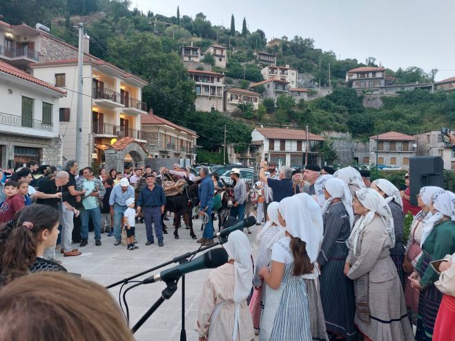 &Tau;&alpha; &Lambda;&alpha;&gamma;&kappa;ά&delta;&iota;&alpha; &upsilon;&pi;&omicron;&delta;έ&chi;&theta;&eta;&kappa;&alpha;&nu; &theta;&epsilon;&rho;&mu;ά &tau;&omicron; 8&omicron; &Epsilon;&rho;&gamma;&alpha;&sigma;&tau;ή&rho;&iota;&omicron; &tau;&eta;&sigmaf; &Tau;έ&chi;&nu;&eta;&sigmaf; &tau;&eta;&sigmaf; &Pi;έ&tau;&rho;&alpha;&sigmaf;! (&epsilon;&iota;&kappa;ό&nu;&epsilon;&sigmaf;)