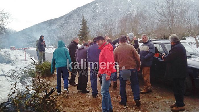 Στα .. κάγκελα οι κάτοικοι Λεβιδίου: «Σκουπίδια μέσα στο Μαίναλο δεν δεχόμαστε»! (vd)