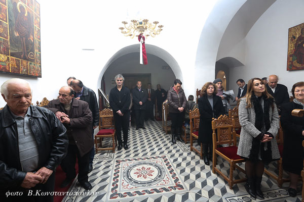 &Sigma;&tau;&eta;&nu; &Mu;&omicron;&nu;ή &Tau;&iota;&mu;ί&omicron;&upsilon; &Pi;&rho;&omicron;&delta;&rho;ό&mu;&omicron;&upsilon; &Kappa;&upsilon;&nu;&omicron;&upsilon;&rho;ί&alpha;&sigmaf; &lambda;&epsilon;&iota;&tau;&omicron;ύ&rho;&gamma;&eta;&sigma;&epsilon; &omicron; &Mu;&eta;&tau;&rho;&omicron;&pi;&omicron;&lambda;ί&tau;&eta;&sigmaf; &Alpha;&lambda;έ&xi;&alpha;&nu;&delta;&rho;&omicron;&sigmaf; (&epsilon;&iota;&kappa;ό&nu;&epsilon;&sigmaf;)