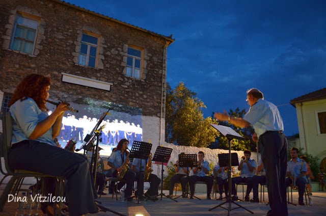 &Eta; &sigma;&upsilon;&nu;&alpha;&upsilon;&lambda;ί&alpha; &tau;&eta;&sigmaf; &Phi;&iota;&lambda;&alpha;&rho;&mu;&omicron;&nu;&iota;&kappa;ή&sigmaf; &Lambda;&epsilon;&omega;&nu;&iota;&delta;ί&omicron;&upsilon; (vd)