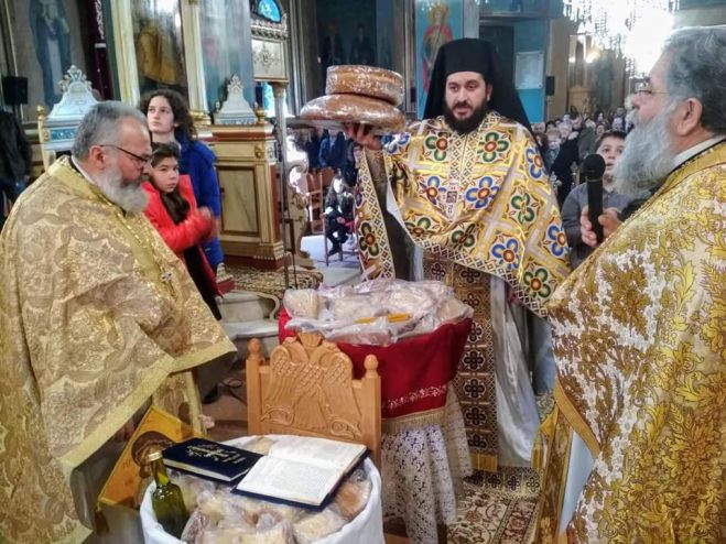 &Eta; &Epsilon;&omicron;&rho;&tau;ή &tau;&eta;&sigmaf; &mu;&eta;&tau;έ&rho;&alpha;&sigmaf; &sigma;&tau;&eta;&nu; &epsilon;&nu;&omicron;&rho;ί&alpha; &tau;&omicron;&upsilon; &Pi;&rho;&omicron;&phi;ή&tau;&eta; &Eta;&lambda;ί&alpha; &Tau;&rho;ί&pi;&omicron;&lambda;&eta;&sigmaf; (&epsilon;&iota;&kappa;ό&nu;&epsilon;&sigmaf;)