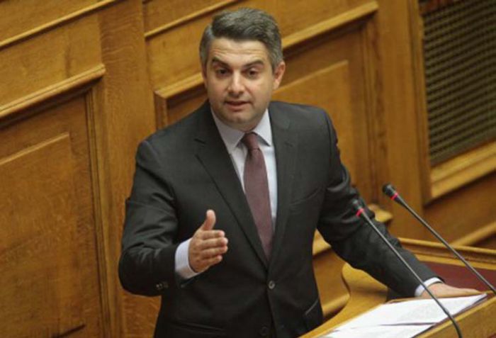 &laquo;&Omicron; &Upsilon;&pi;&omicron;&upsilon;&rho;&gamma;ό&sigmaf; &delta;&epsilon;&nu; &mu;&pi;&omicron;&rho;&epsilon;ί &nu;&alpha; &alpha;&lambda;&lambda;ά&xi;&epsilon;&iota; &tau;&alpha; &sigma;&tau;&omicron;&iota;&chi;&epsilon;ί&alpha;: 4 &delta;&iota;&sigmaf; &epsilon;&upsilon;&rho;ώ έ&sigma;&omicron;&delta;&alpha; &alpha;&pi;ό &tau;&omicron; &pi;&rho;ό&gamma;&rho;&alpha;&mu;&mu;&alpha; &ldquo;Golden Visa&rdquo; &sigma;&tau;&eta;&nu; &Kappa;ύ&pi;&rho;&omicron; ... 400 &epsilon;&kappa;. &sigma;&tau;&eta;&nu; &Epsilon;&lambda;&lambda;ά&delta;&alpha;&raquo;