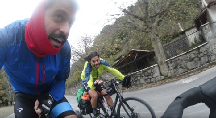 &laquo;&Pi;ά&tau;&rho;&alpha; &ndash; &Delta;&eta;&mu;&eta;&tau;&sigma;ά&nu;&alpha; - &Sigma;&tau;&epsilon;&mu;&nu;ί&tau;&sigma;&alpha;- &Epsilon;&lambda;&lambda;&eta;&nu;&iota;&kappa;ό - &Phi;&iota;&lambda;&iota;&alpha;&tau;&rho;ά&raquo; .. &mu;&epsilon; &tau;&omicron; &pi;&omicron;&delta;ή&lambda;&alpha;&tau;&omicron;! (vd)