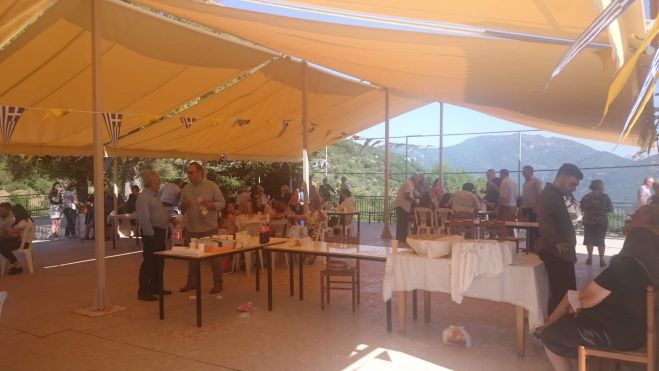 &Gamma;&omicron;&rho;&tau;&upsilon;&nu;ί&alpha; | &Gamma;&iota;&omicron;&rho;&tau;ά&zeta;&epsilon;&iota; &omicron; &Nu;&alpha;ό&sigmaf; &tau;&eta;&sigmaf; &Alpha;&gamma;ί&alpha;&sigmaf; Ά&nu;&nu;&alpha;&sigmaf; &sigma;&tau;&omicron; &Mu;&pi;&omicron;&upsilon;&lambda;&iota;ά&rho;&iota;