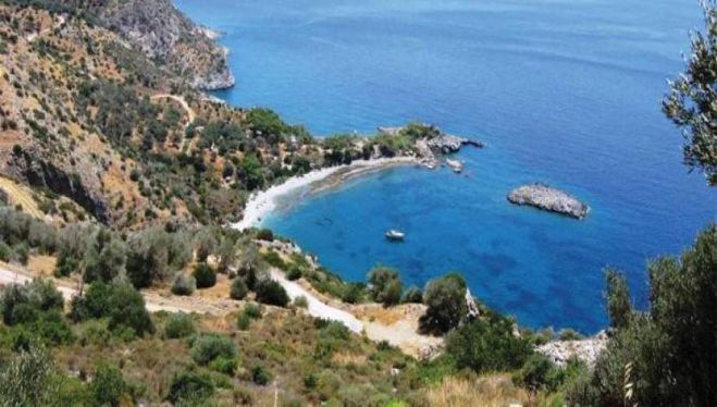 Οι πιο παρθένες παραλίες στην Ελλάδα - Ποιες είναι στην Πελοπόννησο!