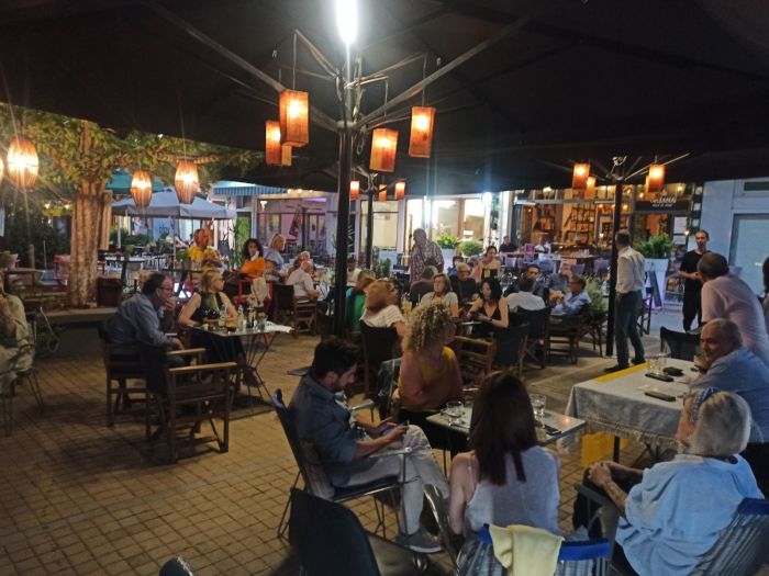 &Nu;έ&alpha; &mu;έ&lambda;&eta; &upsilon;&pi;&omicron;&delta;έ&chi;&tau;&eta;&kappa;&epsilon; &omicron; &Sigma;&Upsilon;&Rho;&Iota;&Zeta;&Alpha; &sigma;&tau;&eta;&nu; &Mu;&epsilon;&gamma;&alpha;&lambda;ό&pi;&omicron;&lambda;&eta; (&epsilon;&iota;&kappa;ό&nu;&epsilon;&sigmaf;)