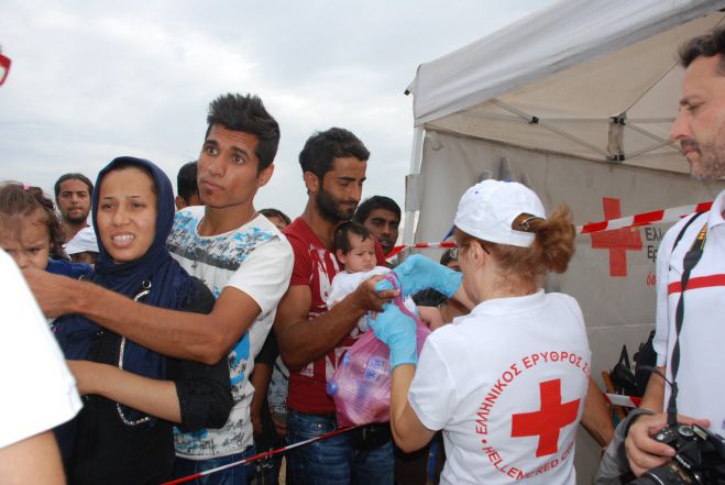 &Pi;&rho;ό&sigma;&phi;&upsilon;&gamma;&epsilon;&sigmaf;: &Omicron; &Epsilon;&rho;&upsilon;&theta;&rho;ό&sigmaf; &Sigma;&tau;&alpha;&upsilon;&rho;ό&sigmaf; &Tau;&rho;ί&pi;&omicron;&lambda;&eta;&sigmaf; &sigma;&upsilon;&gamma;&kappa;&epsilon;&nu;&tau;&rho;ώ&nu;&epsilon;&iota; &epsilon;ί&delta;&eta; &pi;&rho;ώ&tau;&eta;&sigmaf; &alpha;&nu;ά&gamma;&kappa;&eta;&sigmaf;!