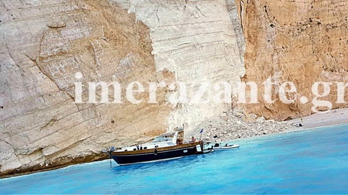 Βράχος αποκολλήθηκε στην παραλία Ναυάγιο Ζακύνθου