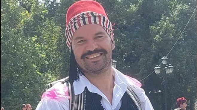 &Tau;&omicron; &Delta;ά&rho;&alpha; &theta;&rho;&eta;&nu;&epsilon;ί έ&nu;&alpha;&nu; &Lambda;&epsilon;&beta;έ&nu;&tau;&eta; - &Alpha;&pi;έ&rho;&alpha;&nu;&tau;&eta; &theta;&lambda;ί&psi;&eta; &gamma;&iota;&alpha; &tau;&omicron; &theta;ά&nu;&alpha;&tau;&omicron; &tau;&omicron;&upsilon; 35&chi;&rho;&omicron;&nu;&omicron;&upsilon; &Sigma;&tau;έ&lambda;&iota;&omicron;&upsilon; - &Tau;&omicron; &alpha;&pi;ό&gamma;&epsilon;&upsilon;&mu;&alpha; &eta; &kappa;&eta;&delta;&epsilon;ί&alpha;