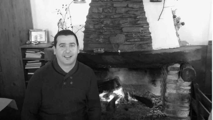 &Beta;&omicron;ύ&lambda;&eta;&sigma;&eta; &tau;&eta;&sigmaf; &Pi;&epsilon;&rho;&iota;&phi;έ&rho;&epsilon;&iota;&alpha;&sigmaf; &nu;&alpha; &sigma;&tau;&alpha;&theta;&epsilon;ί &delta;ί&pi;&lambda;&alpha; &sigma;&tau;&eta;&nu; &omicron;&iota;&kappa;&omicron;&gamma;έ&nu;&epsilon;&iota;&alpha; &tau;&omicron;&upsilon; &epsilon;&kappa;&lambda;&iota;&pi;ό&nu;&tau;&omicron;&sigmaf; &lambda;&iota;&mu;&epsilon;&nu;&iota;&kappa;&omicron;ύ &sigma;&tau;&omicron; &Pi;&alpha;&rho;ά&lambda;&iota;&omicron; Ά&sigma;&tau;&rho;&omicron;&sigmaf;