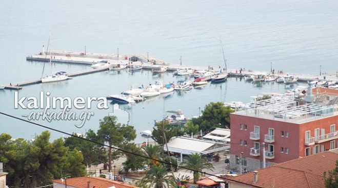 Θα προχωρήσει η ακτοπλοϊκή σύνδεση του Παραλίου Άστρους με τα νησιά της Αττικής;