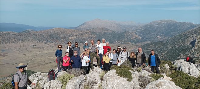&Sigma;&tau;&omicron;&nu; &epsilon;&nu;&tau;&upsilon;&pi;&omega;&sigma;&iota;&alpha;&kappa;ό &beta;&rho;ά&chi;&omicron; &tau;&omicron;&upsilon; &Gamma;&omicron;&upsilon;&lambda;ά &omicron;&iota; &omicron;&rho;&epsilon;&iota;&beta;ά&tau;&epsilon;&sigmaf; &tau;&omicron;&upsilon; &Sigma;&Alpha;&Omicron;&Omicron;